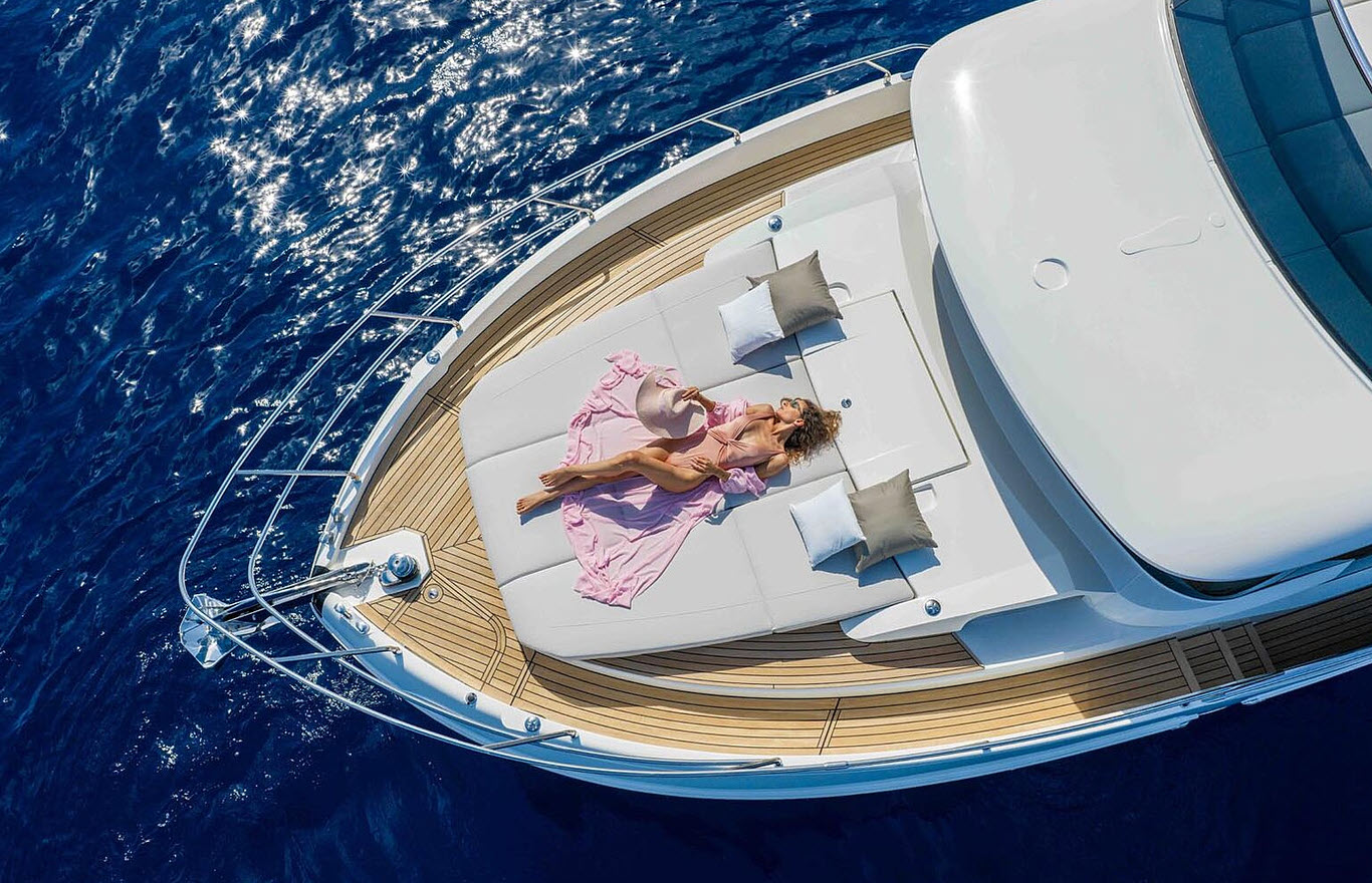 Absolute Yachts