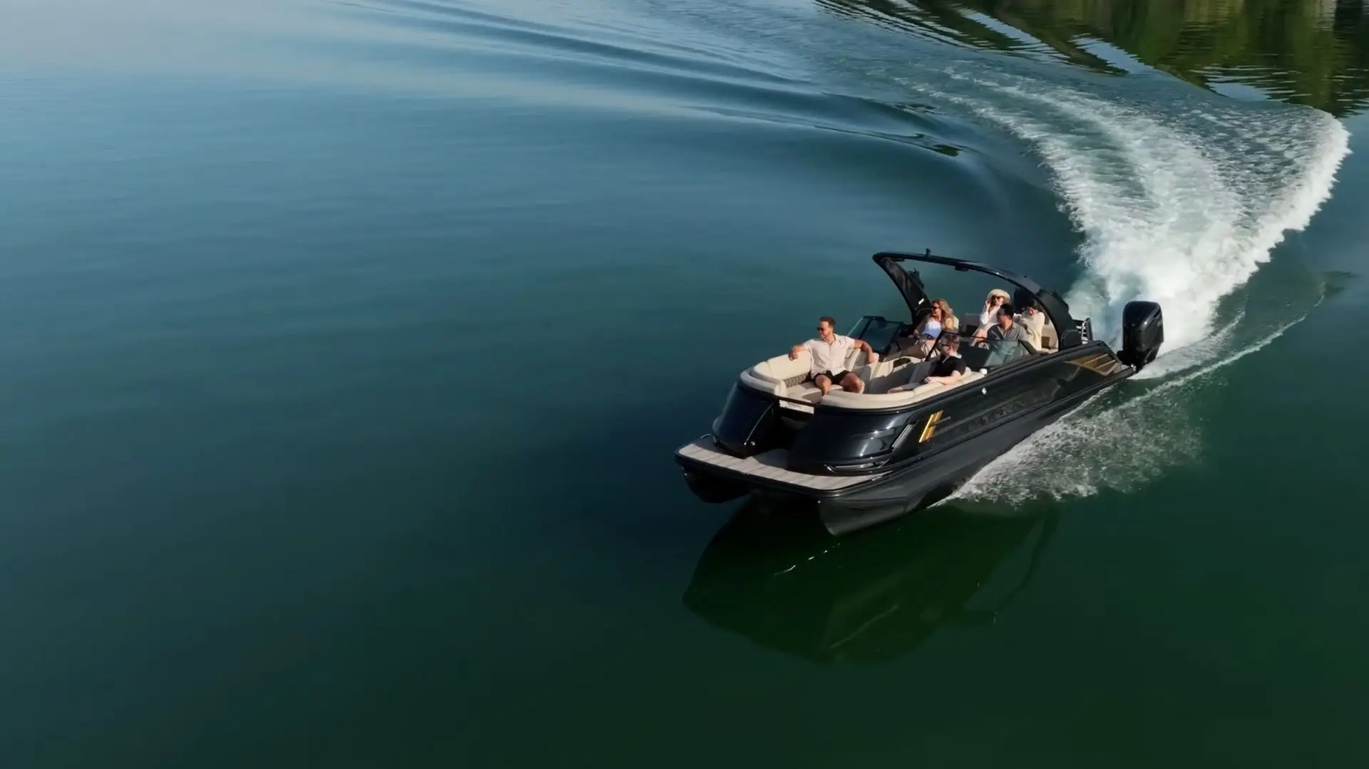 Photo Bennington Pontoons