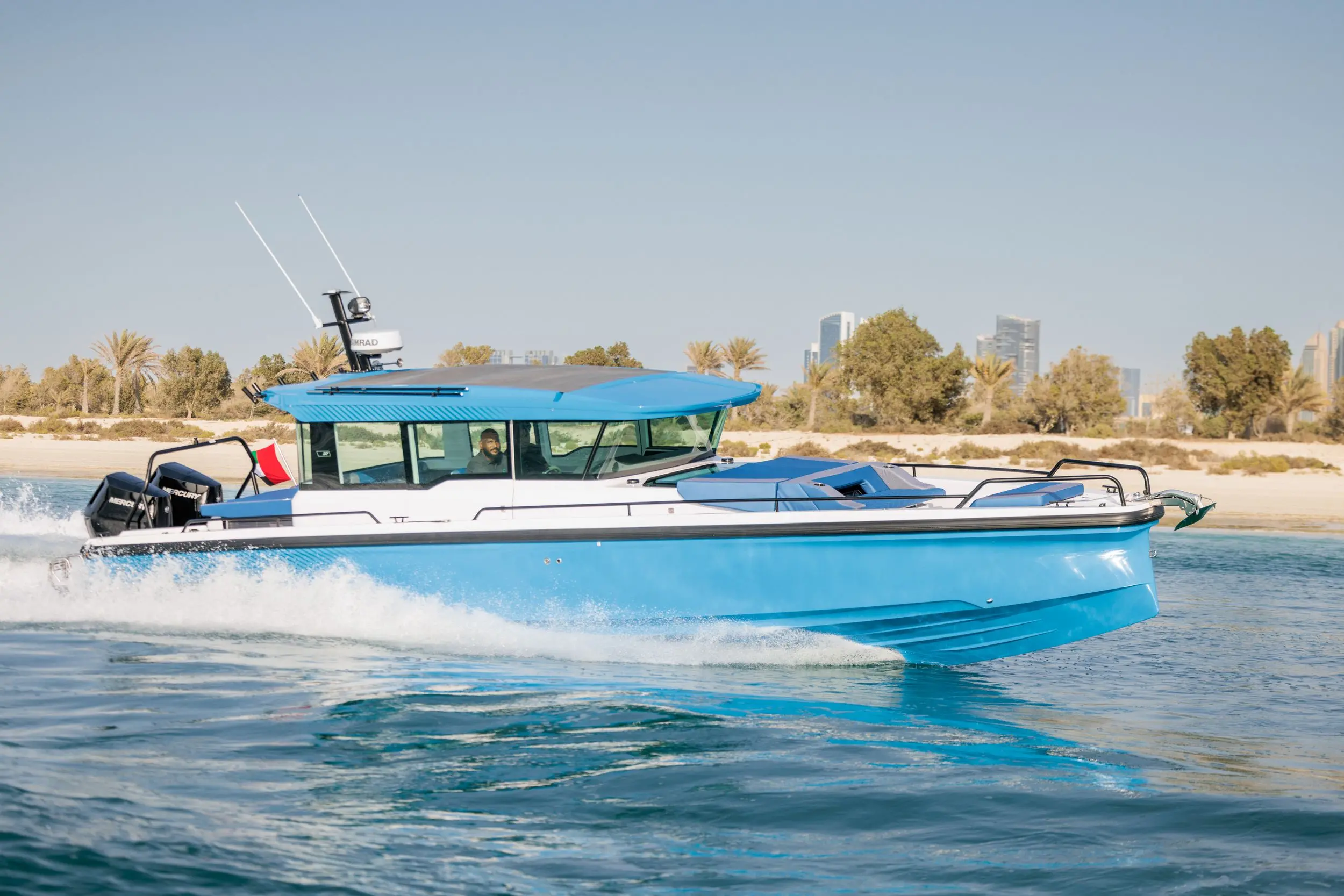 Axopar 37 XC Cross Cabin